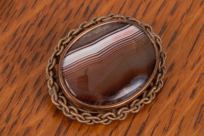 Lot 92 - A 15ct gold neck chain