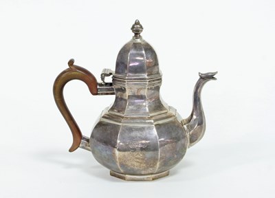 Lot 477 - A Britannia standard silver Queen Anne style...