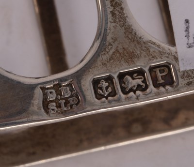 Lot 19 - A quantity of silver