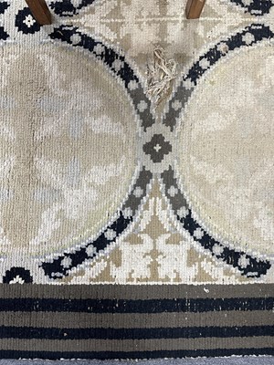 Lot 344 - A large Arts & Crafts design carpet