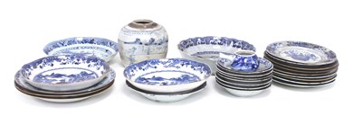 Lot 284 - A collection of Chinese blue and white...