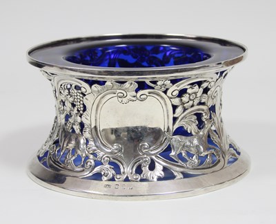 Lot 61 - An Irish silver dish ring, Hopkins & Hopkins,...