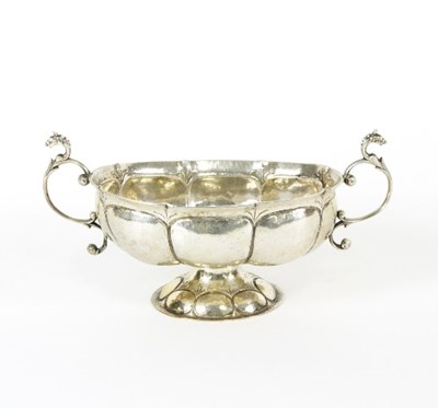 Lot 477 - A Dutch silver brandy bowl (brandewijnskoppen)...