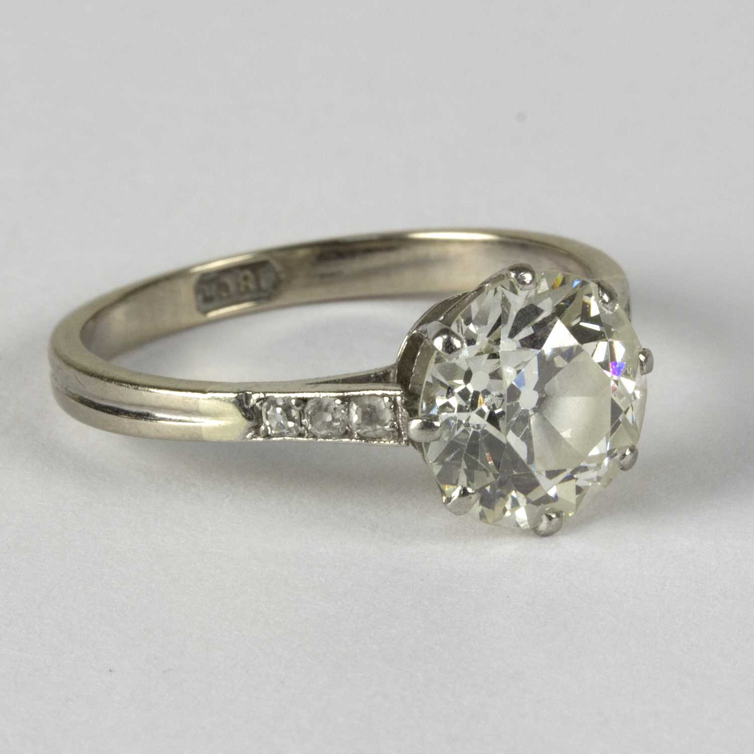 Lot 1140 - A diamond solitaire ring, the brilliant cut...
