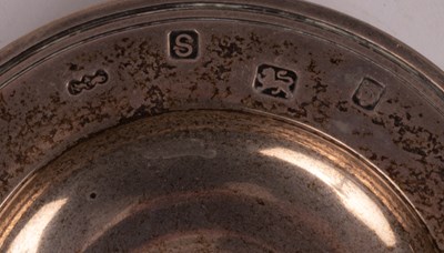 Lot 32 - A quantity of silver