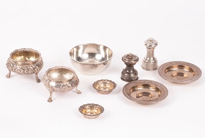 Lot 32 - A quantity of silver