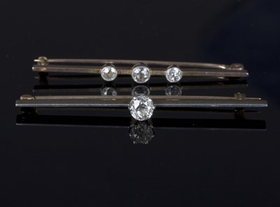 Lot 97 - A diamond bar brooch the single old cut...