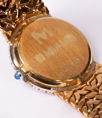 Lot 109 - A lady's 18k gold cased Piaget wristwatch
