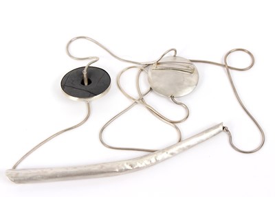 Lot 5 - Barbara Christie, a silver 'handbag' necklace...