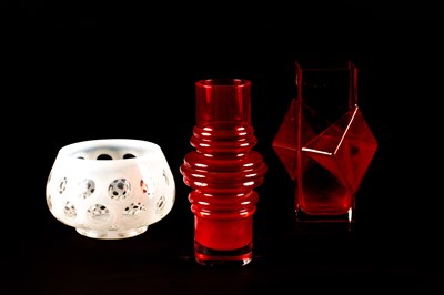 Lot 90 - Erkkitapio Siiroinen for Riihimaki, a red...