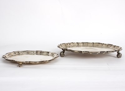 Lot 38 - A silver waiter, David & Maurice Davis,...