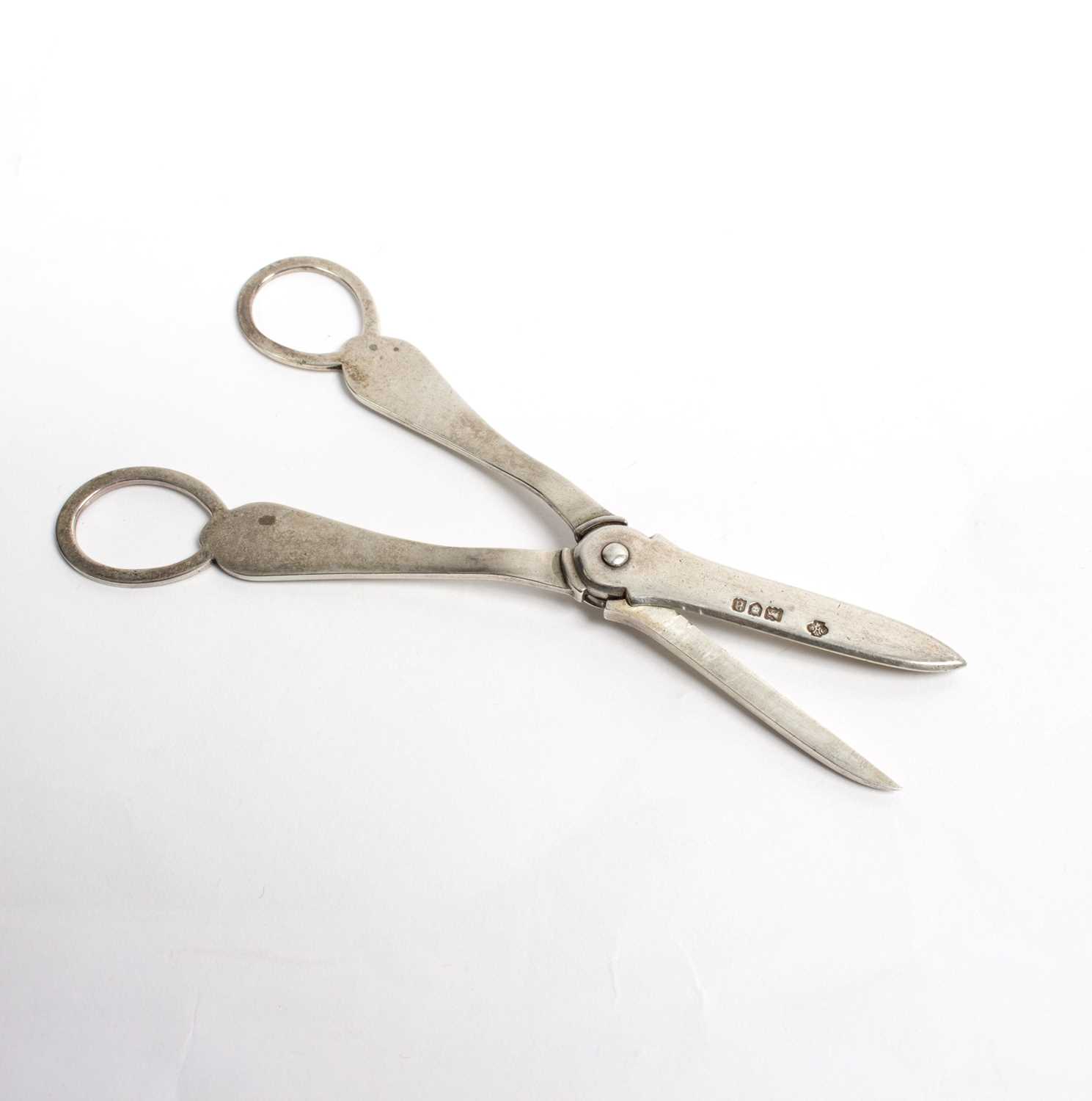 Lot 52 - A pair of silver grape scissors, London 1900,...