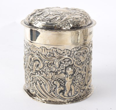 Lot 72 - A silver jar and cover, Goldsmiths &...