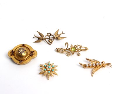 Lot 200 - An Edwardian seed pearl and turquoise...