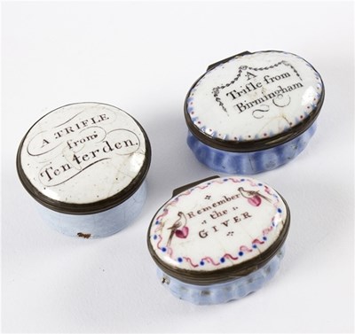 Lot 252 - Three English enamel patch boxes, circa...