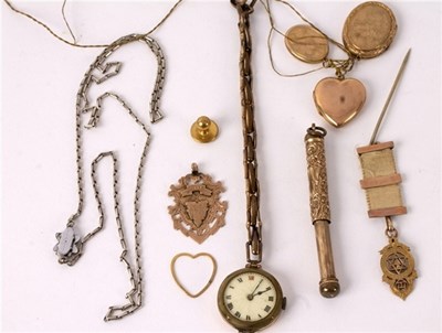 Lot 2 - A 9ct gold heart-shaped locket and other 9ct...