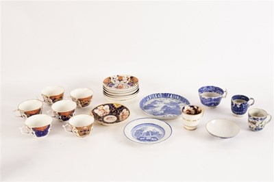 Lot 258 - Six Derby Imari pattern tea cups and saucers...