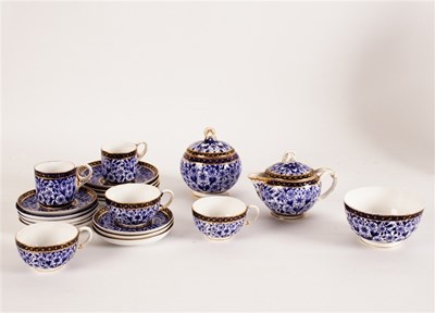 Lot 279 - A Derby Lily pattern part coffee and tea set