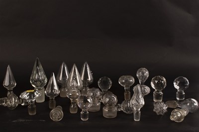 Lot 318 - A quantity of decanter and scent bottle...