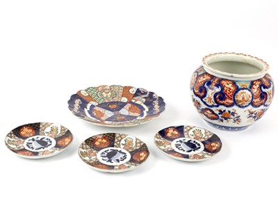 Lot 335 - A Japanese Imari jardini??re with flanged top...