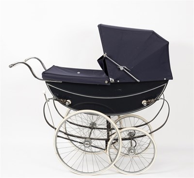 Lot 413 - A Marmet pram