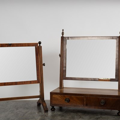 Lot 85 - A George III mahogany toilet mirror the base...