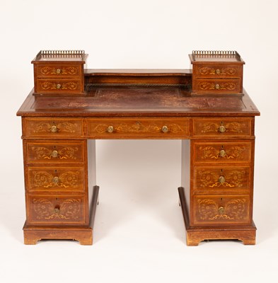 Lot 362 - An Edwardian mahogany inlaid kneehole writing desk