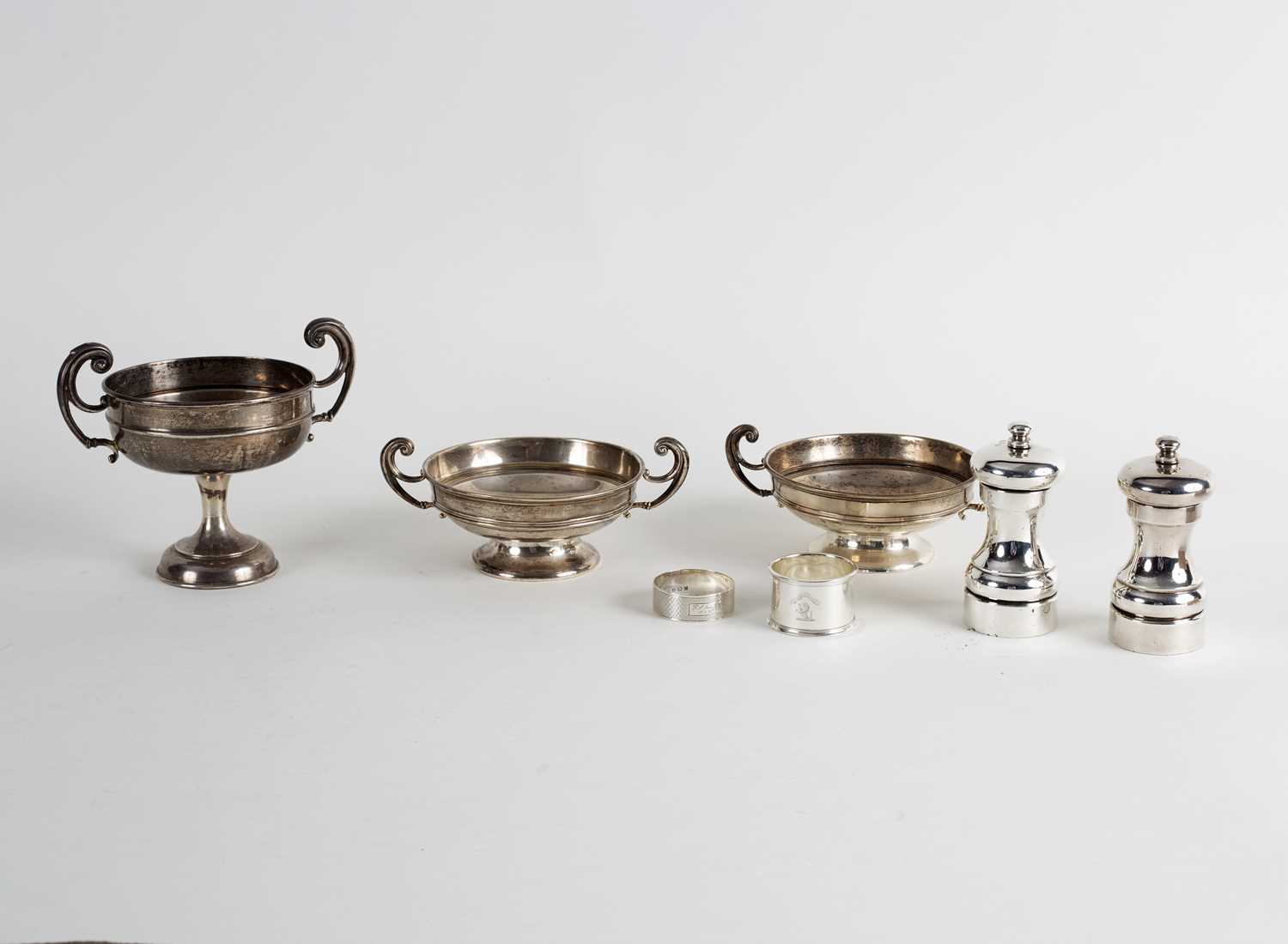 Lot 47 - A silver tazza and a pair of comports, William...