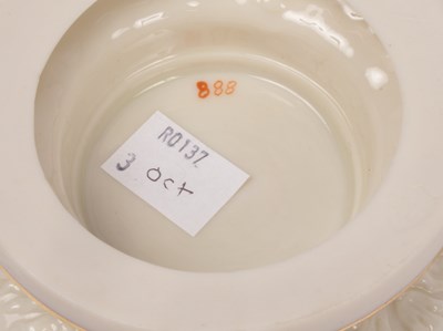 Lot 146 - A Victorian Royal Worcester pot pourri vase