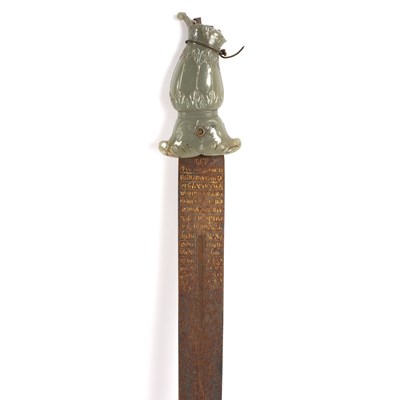 Lot 557 - A Mughal sword with jade grip (damaged) and...
