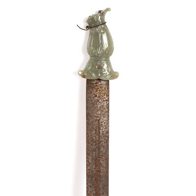 Lot 557 - A Mughal sword with jade grip (damaged) and...