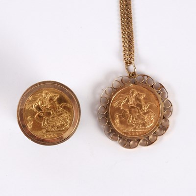 Lot 59 - A 1968 gold sovereign ring set in 9ct gold and...