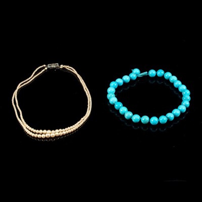 Lot 11 - A turquoise bead necklace and a faux pearl...