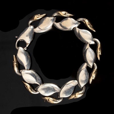 Lot 21 - Brett Payne, a silver Swan bracelet, Sheffield...