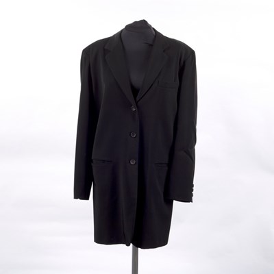 Lot 647 - A Yohji Yamamoto long-line black button...