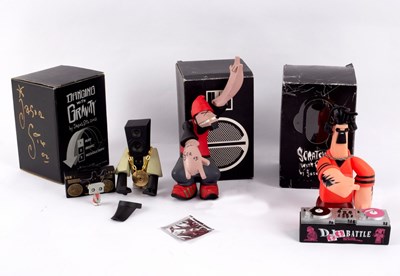 Lot 844 - Jason Siu Dancing With Gravity 'Kurt' figure,...