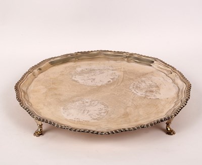 Lot 23 - A large Edwardian silver salver, Barnard,...