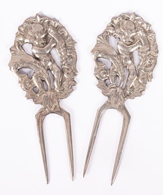 Lot 137 - A pair of sterling silver sweetcorn eaters