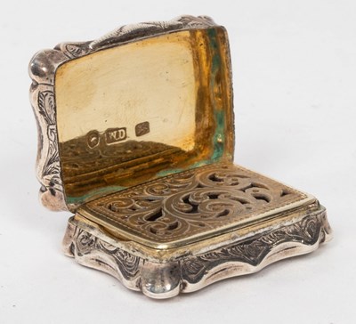 Lot 113 - A Victorian silver vinaigrette, WD, Birmingham...