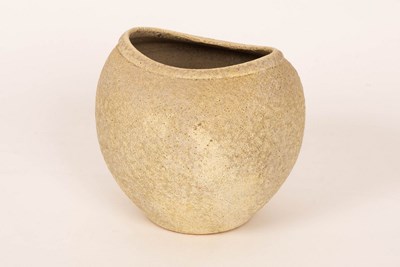 Lot 231 - Chris Carter (born 1945), a stoneware ovoid...