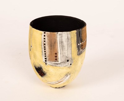 Lot 251 - Jane Hollidge, a small hand built bowl, matt...