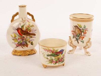 Lot 24 - A Royal Worcester pilgrim flask painted birds,...