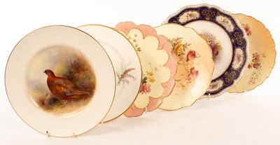 Lot 50 - A Royal Worcester plate finely painted a...