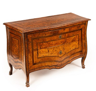 Lot 679 - An 18th Century Italian burr oak and elm bombé...