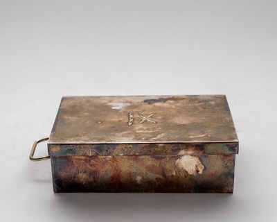 Lot 10 - A silver sandwich tin, makers mark CLD, London...