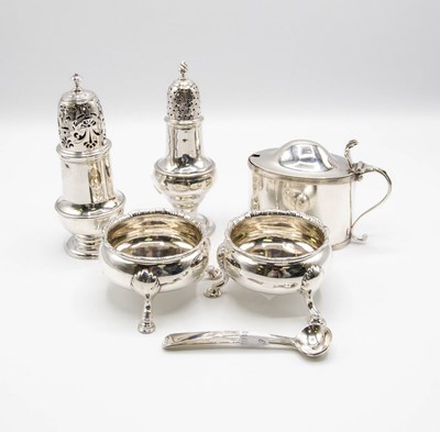 Lot 62 - A George III oval silver mustard pot, Peter &...