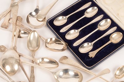 Lot 18 - Various silver spoons to include a set of five...