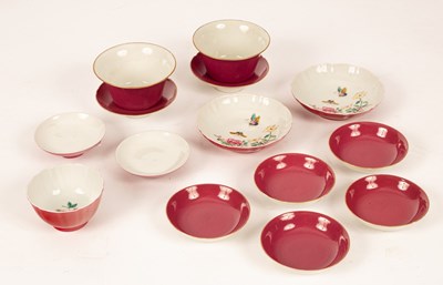 Lot 58 - A group of Chinese porcelain items, 20th...
