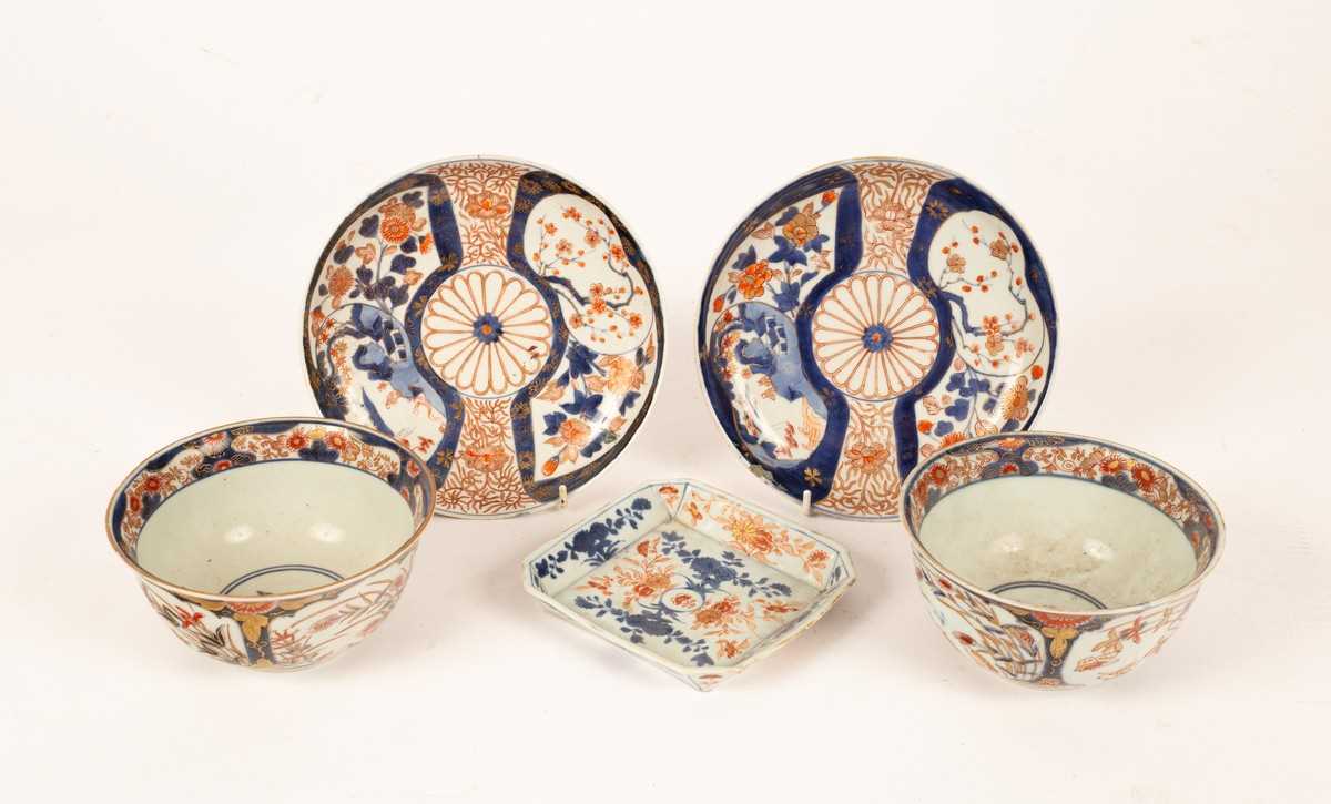 Lot 71 - A pair of Japanese Imari bowls and matching...