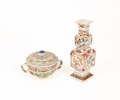 Lot 77 - A famille verte square double gourd vase, Qing...